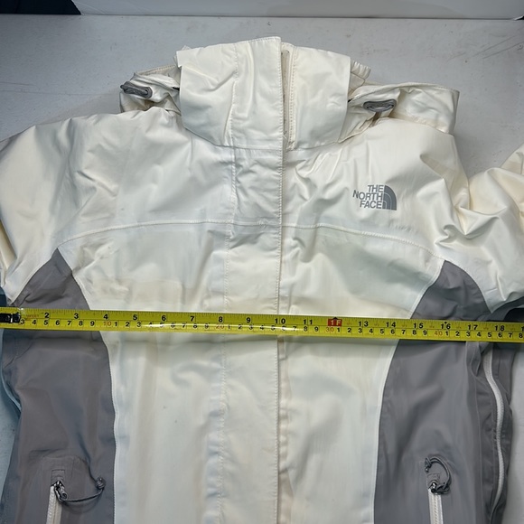 The North Face Summit Hyvent Alpha Series. White with gray accents. Size Med. - Picture 7 of 10
